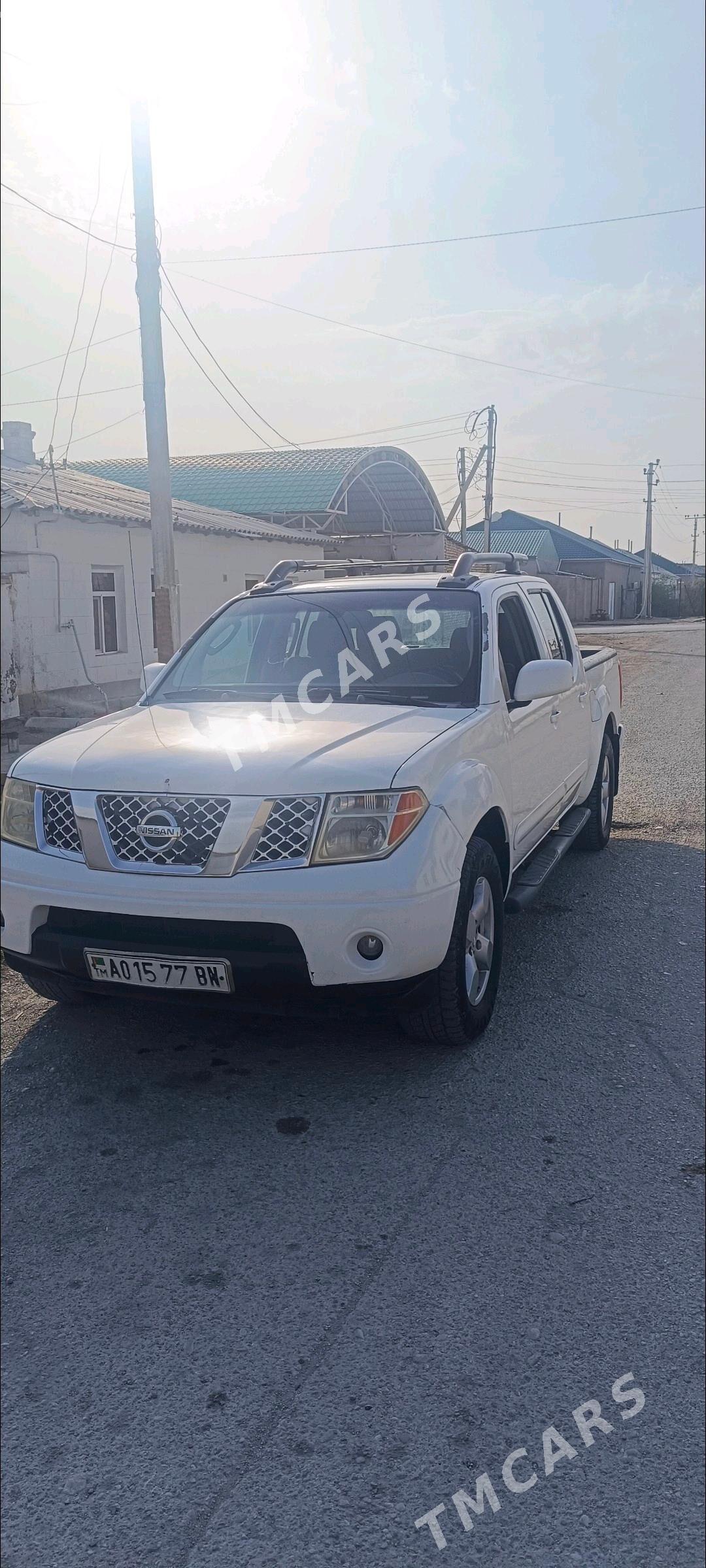 Nissan Frontier 2005 - 90 000 TMT - Балканабат - img 3