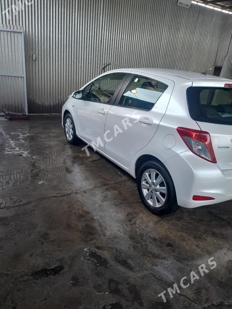 Toyota Yaris 2013 - 135 000 TMT - Ашхабад - img 4