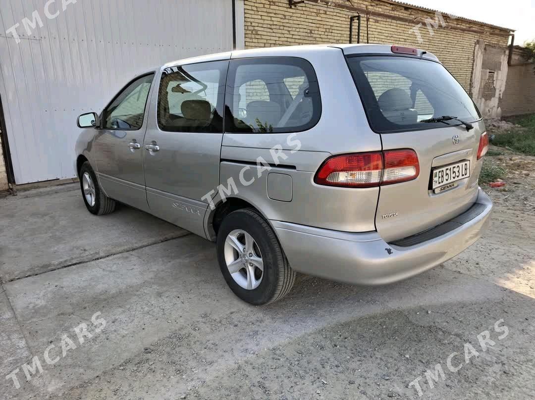 Toyota Sienna 2002 - 160 000 TMT - Дянев - img 7