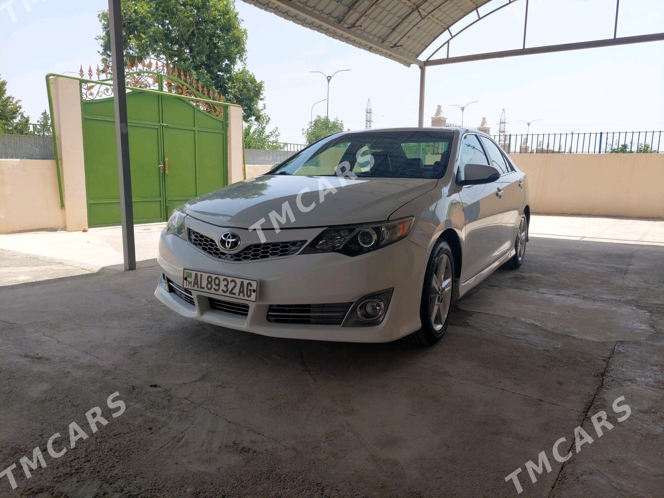 Toyota Camry 2014 - 220 000 TMT - Бузмеин - img 3