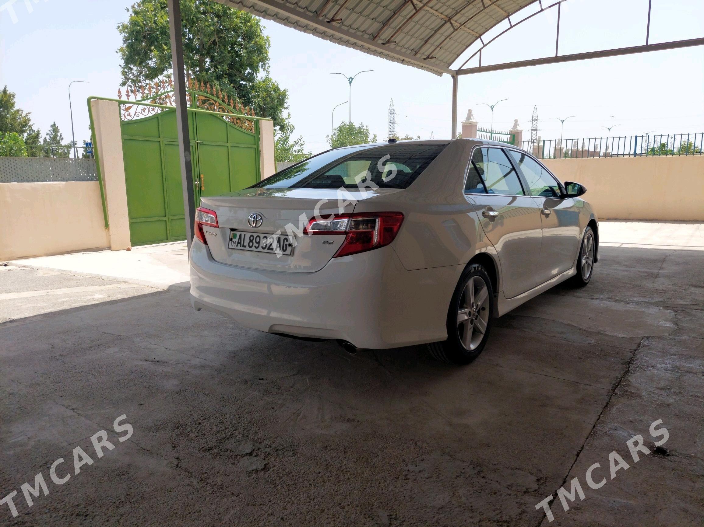 Toyota Camry 2014 - 220 000 TMT - Бузмеин - img 2