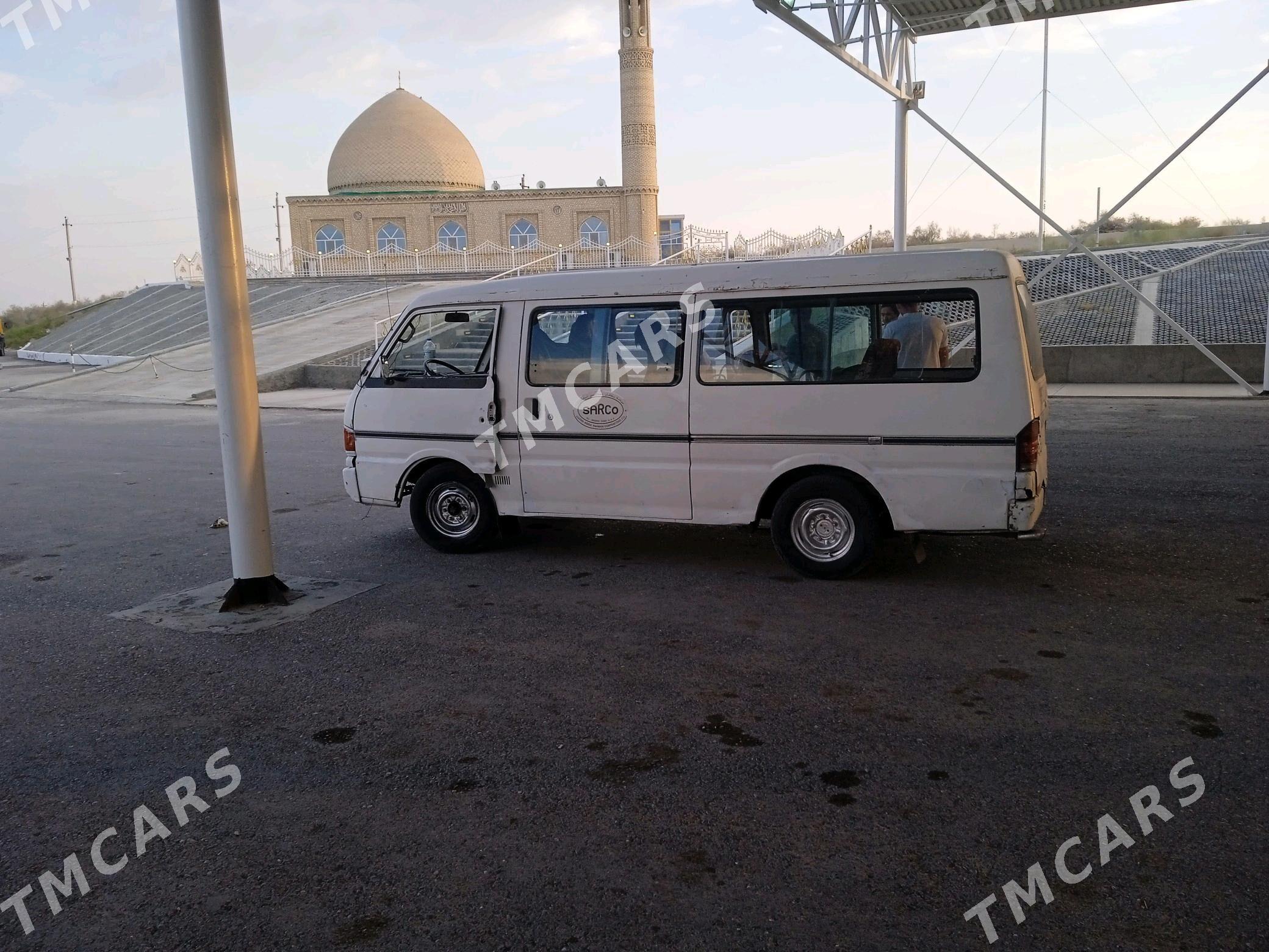 Toyota Hiace 1993 - 27 000 TMT - Мургап - img 9