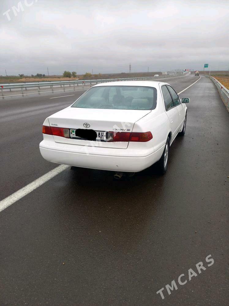 Toyota Camry 2001 - 90 000 TMT - Теджен - img 3