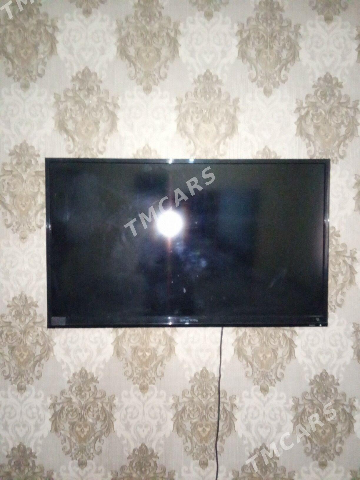 telewizor GRUNDIG 42 lik - Багир - img 3