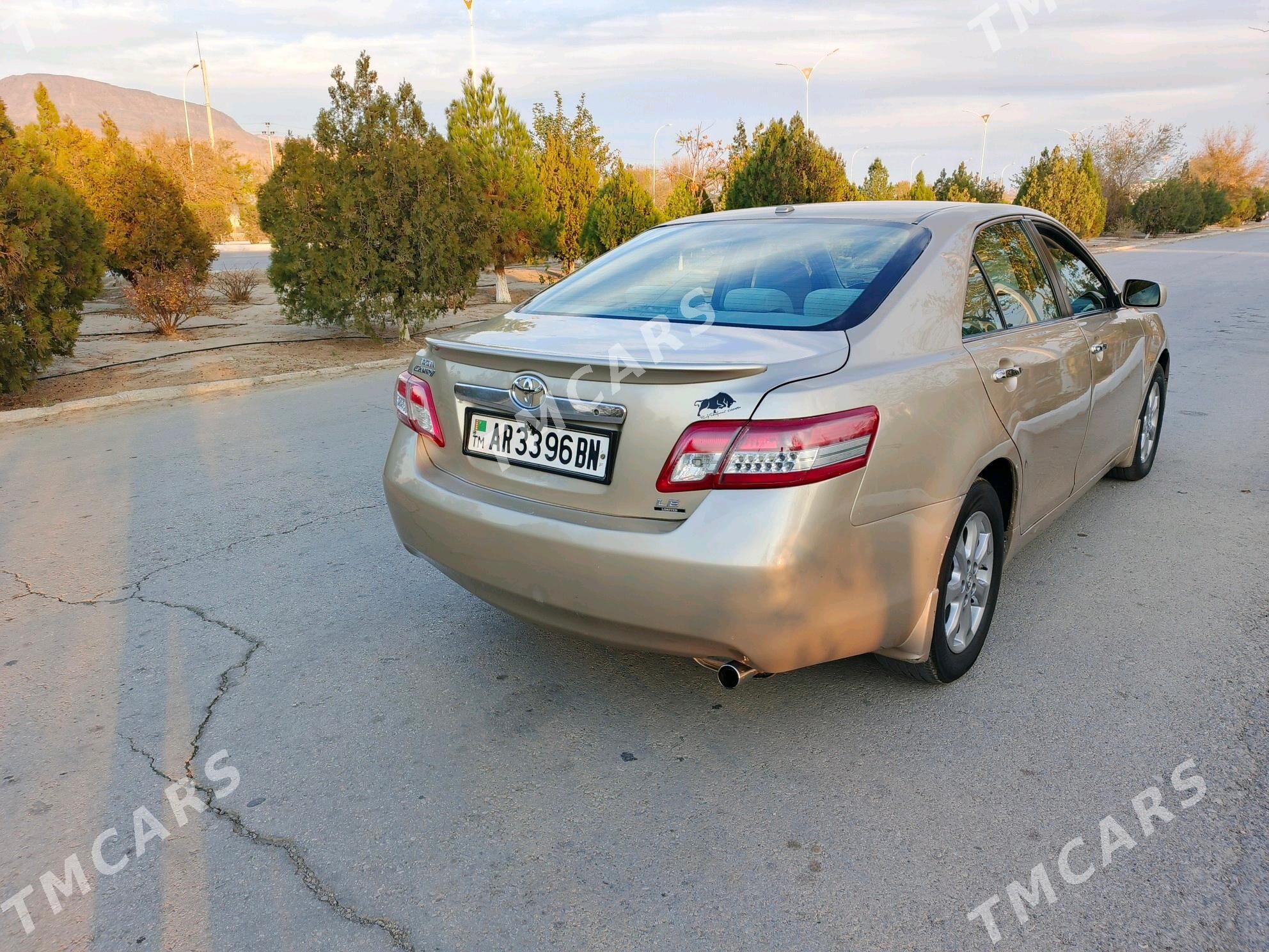 Toyota Camry 2011 - 148 000 TMT - Балканабат - img 4