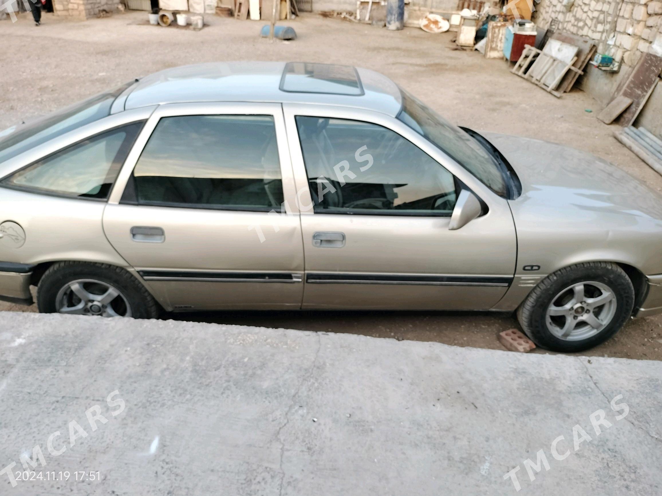 Opel Vectra 1988 - 30 000 TMT - Balkanabat - img 5