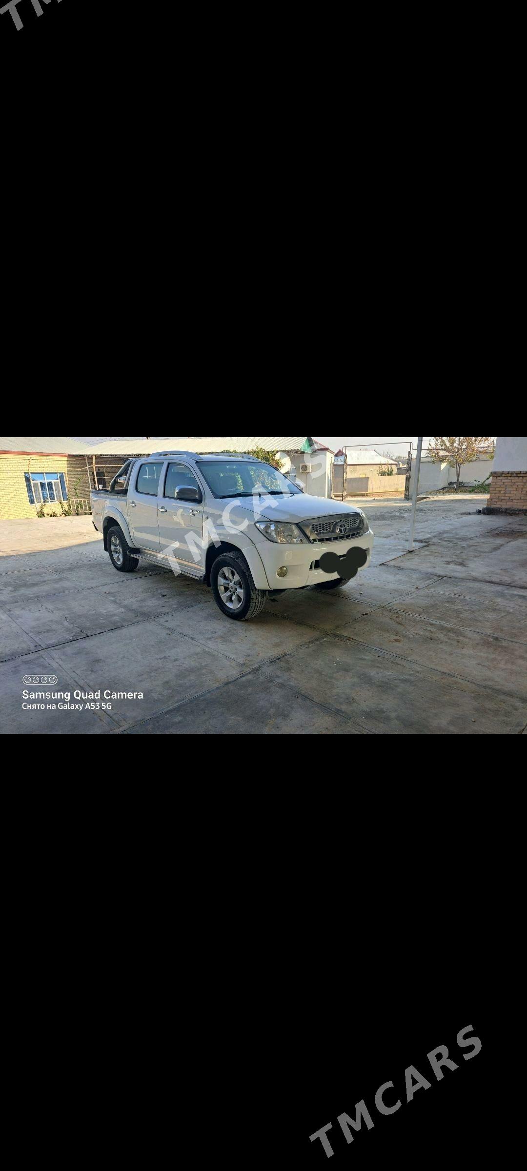 Toyota Hilux 2011 - 270 000 TMT - Ёлётен - img 5