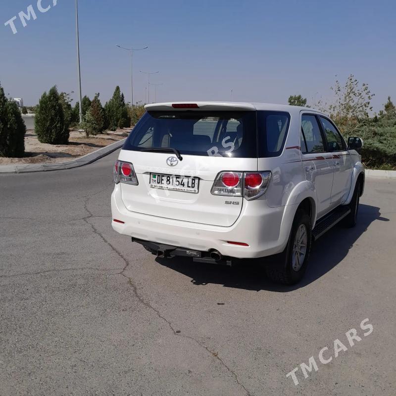 Toyota Fortuner 2014 - 340 000 TMT - Türkmenabat - img 4