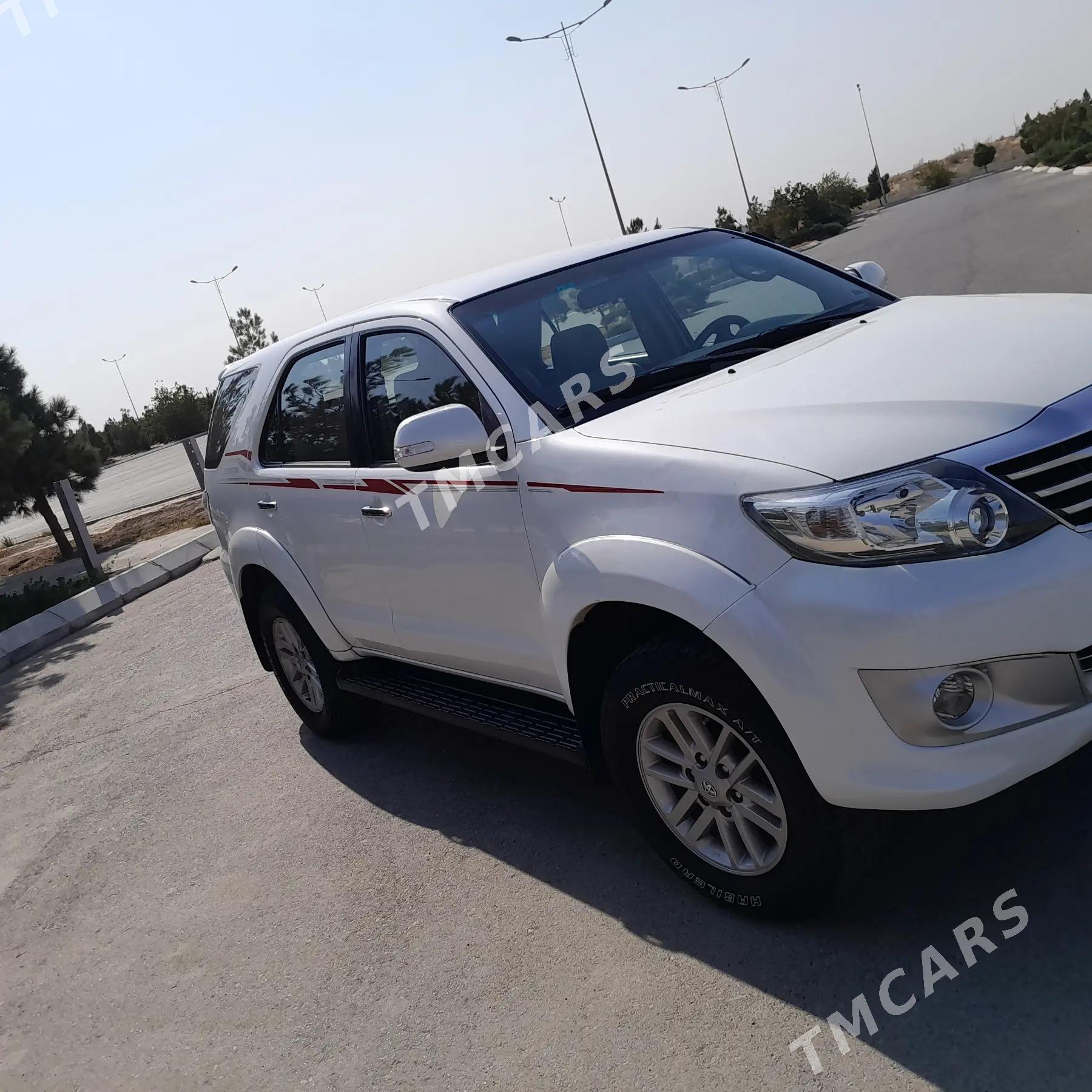 Toyota Fortuner 2014 - 340 000 TMT - Türkmenabat - img 3