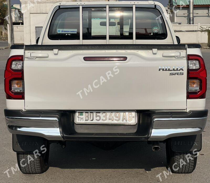 Toyota Hilux 2023 - 590 000 TMT - Ашхабад - img 3