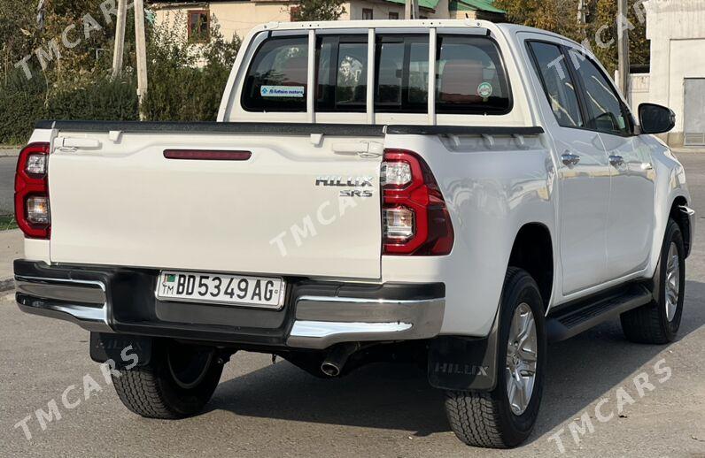 Toyota Hilux 2023 - 590 000 TMT - Ашхабад - img 4