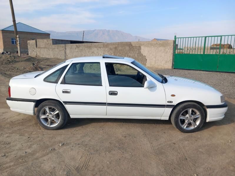 Opel Vectra 1993 - 42 000 TMT - Бахарден - img 5