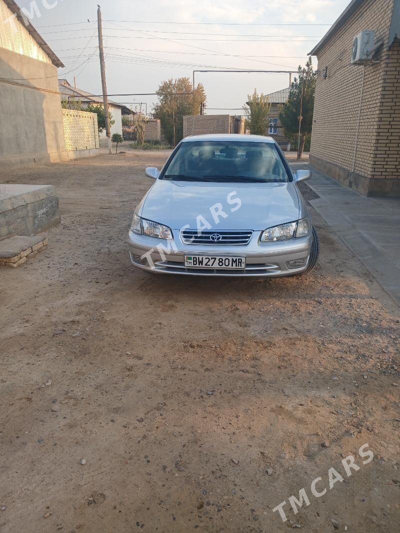 Toyota Camry 2001 - 140 000 TMT - Baýramaly - img 2