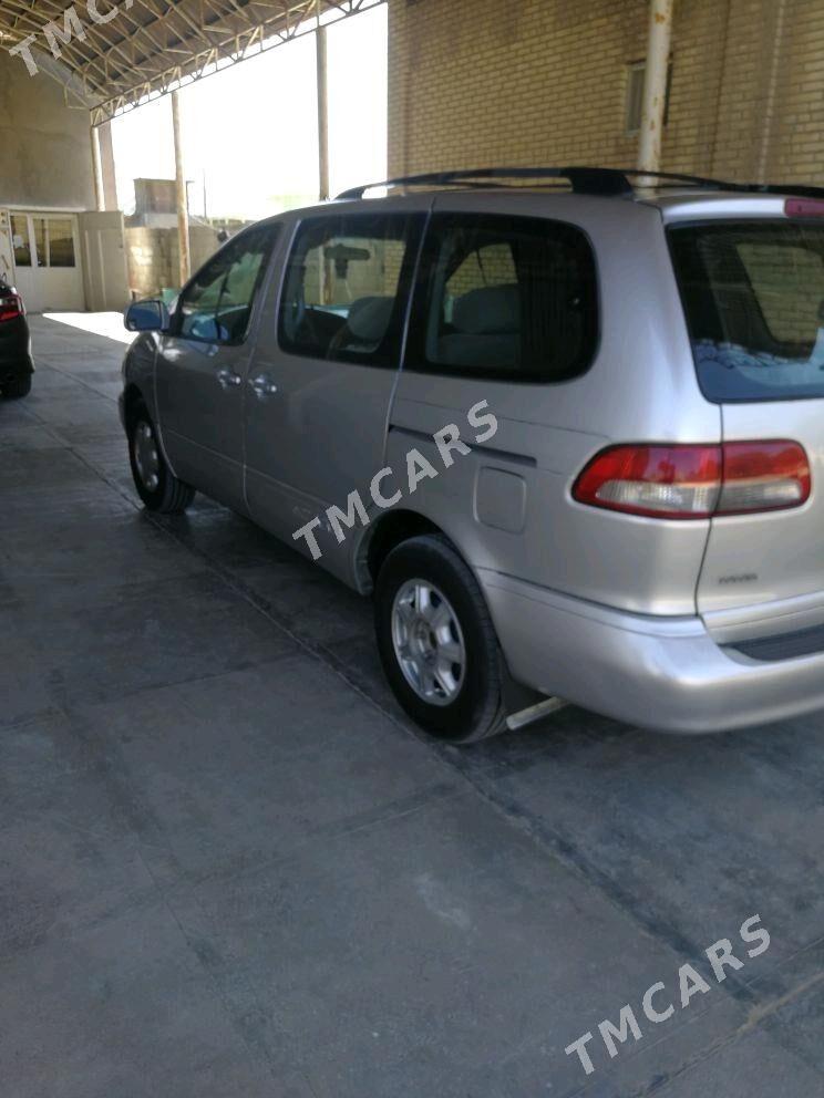 Toyota Sienna 2002 - 120 000 TMT - Mary - img 3