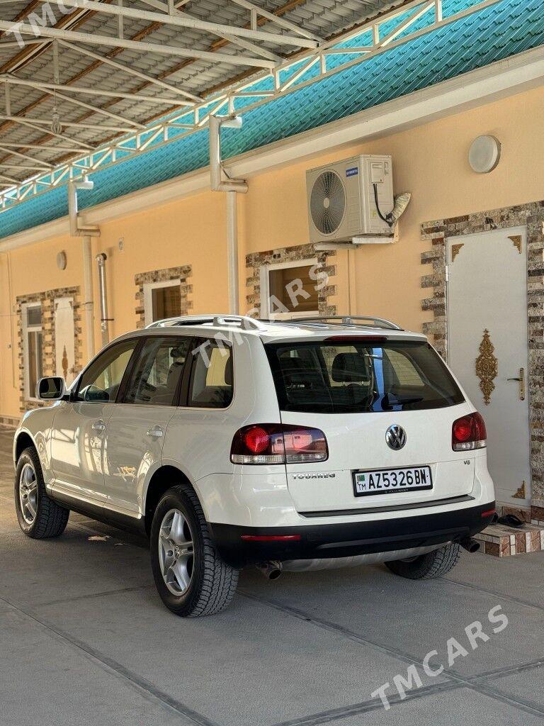 Volkswagen Touareg 2004 - 127 000 TMT - Балканабат - img 5