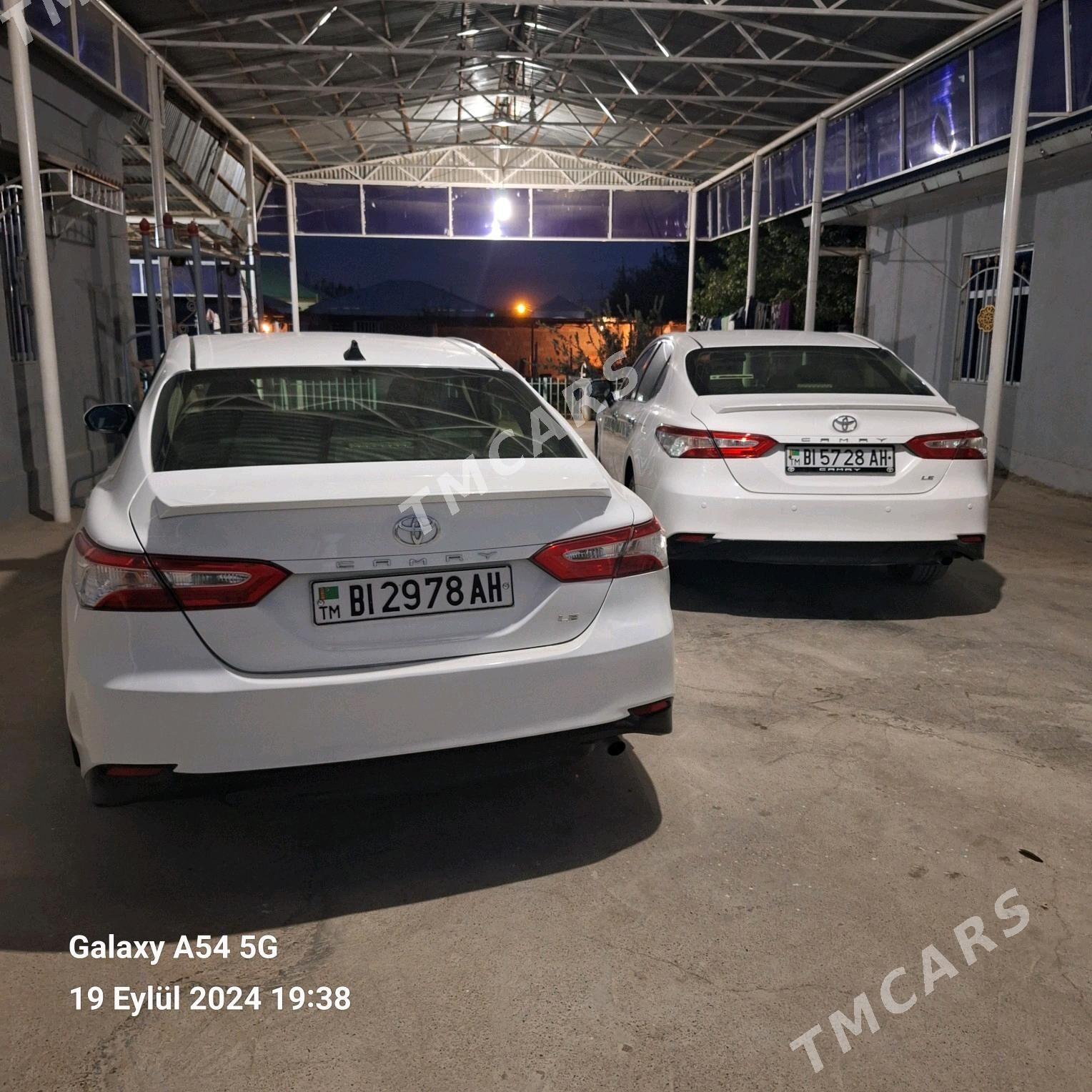 Toyota Camry 2019 - 240 000 TMT - Гёкдепе - img 4