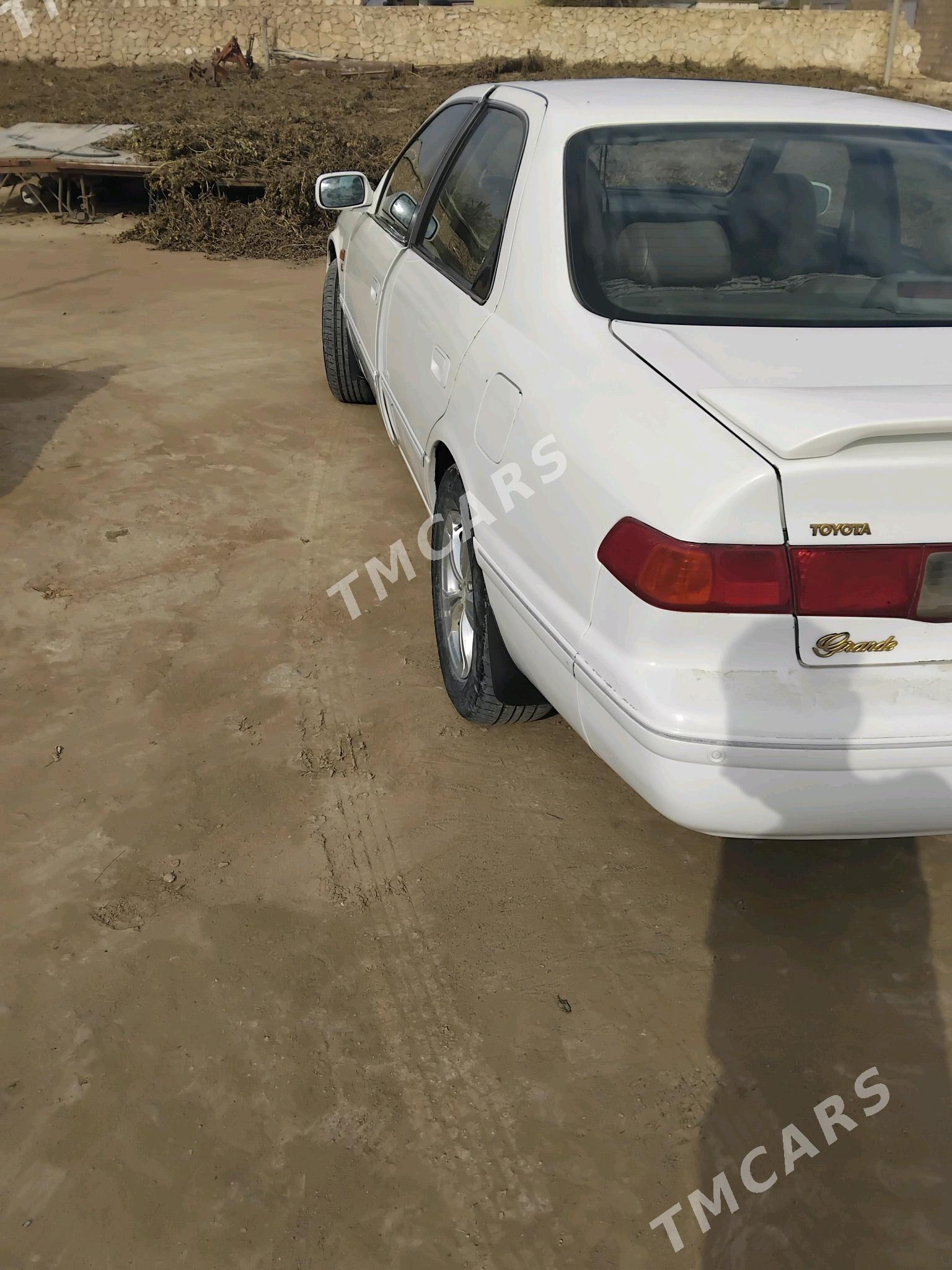 Toyota Camry 2000 - 140 000 TMT - Ходжамбаз - img 10