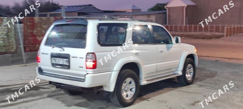 Toyota 4Runner 2002 - 133 000 TMT - Мары - img 4