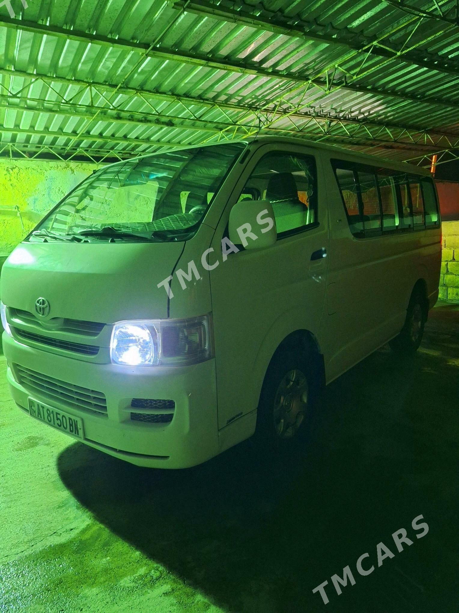 Toyota Hiace 2008 - 260 000 TMT - Türkmenbaşy - img 3