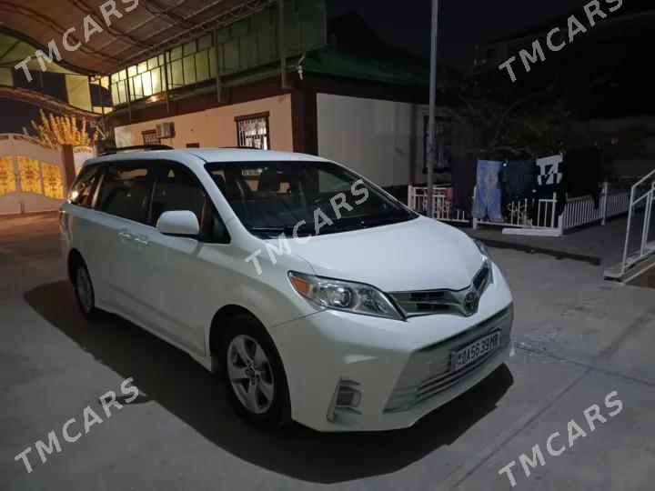 Toyota Sienna 2019 - 450 000 TMT - Çoganly - img 3