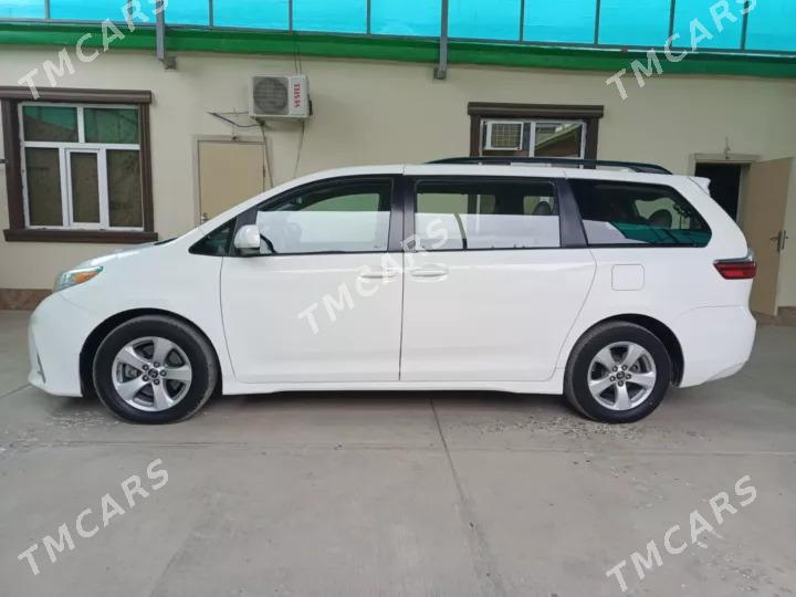 Toyota Sienna 2019 - 450 000 TMT - Çoganly - img 2