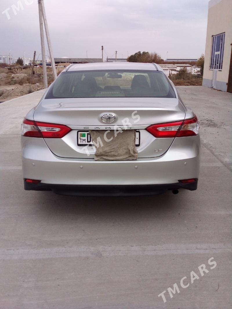 Toyota Camry 2019 - 260 000 TMT - Çärjew - img 5