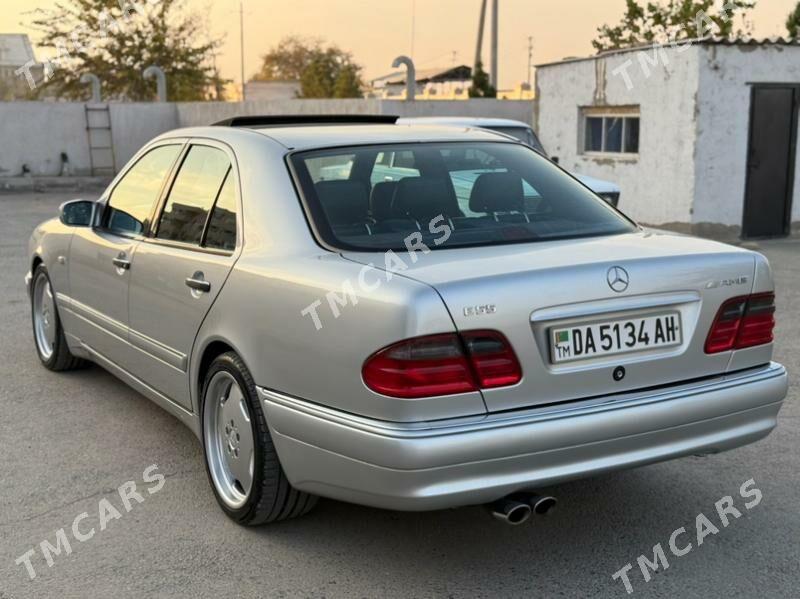 Mercedes-Benz E55 AMG 2000 - 170 000 TMT - Мары - img 7