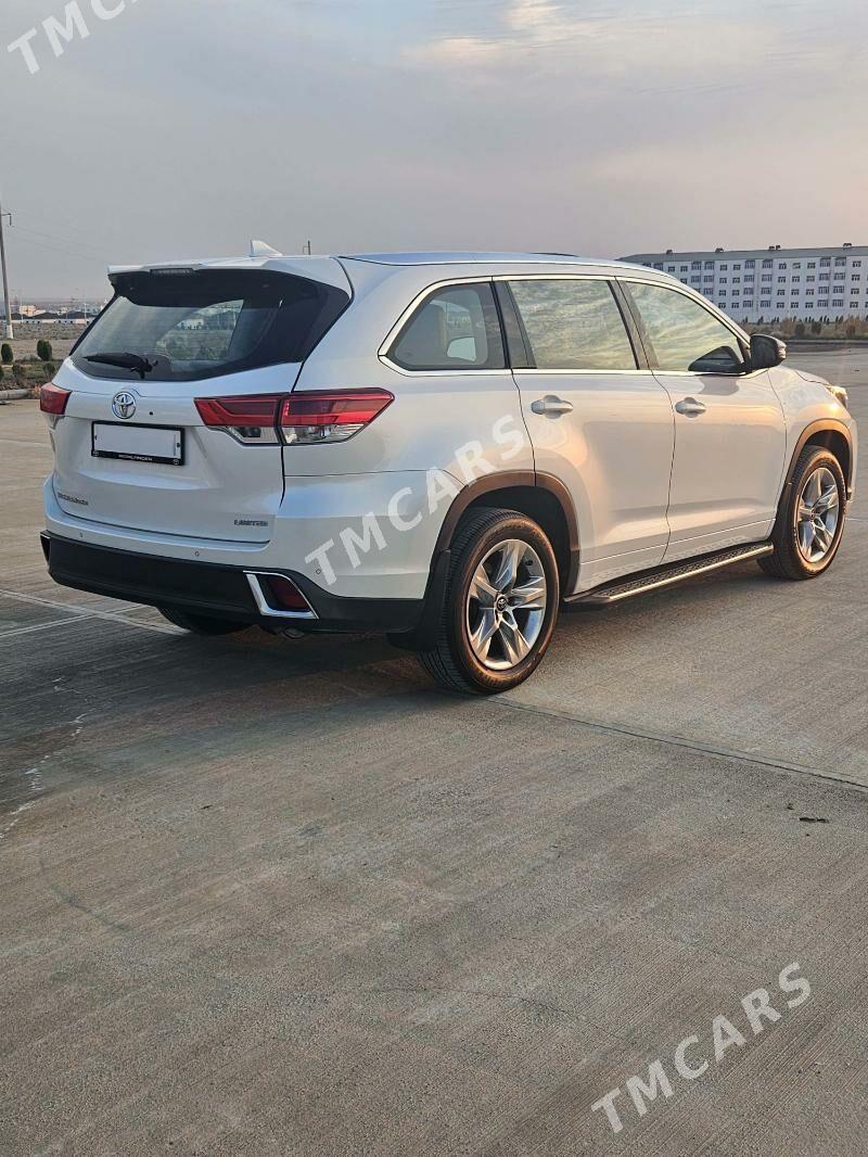 Toyota Highlander 2019 - 480 000 TMT - Балканабат - img 3