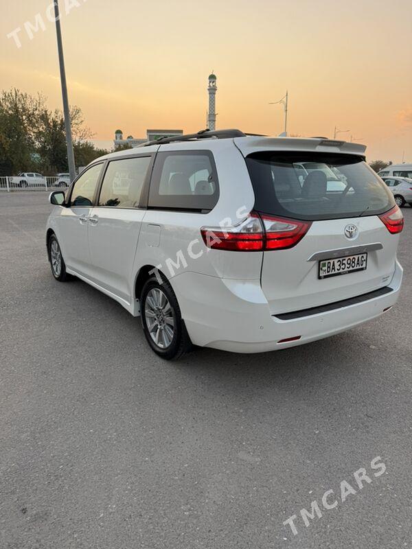 Toyota Sienna 2019 - 490 000 TMT - Ашхабад - img 5