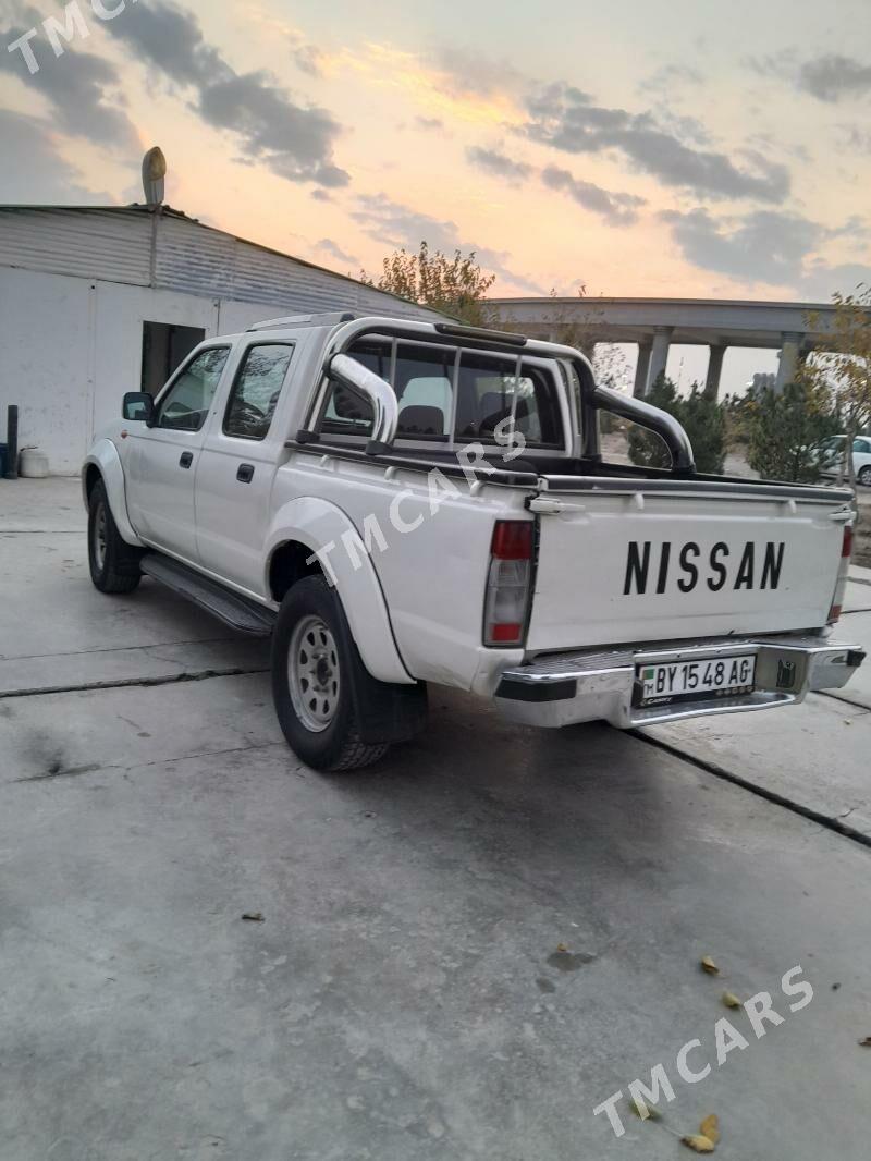 Nissan Navara 2011 - 130 000 TMT - Ашхабад - img 4