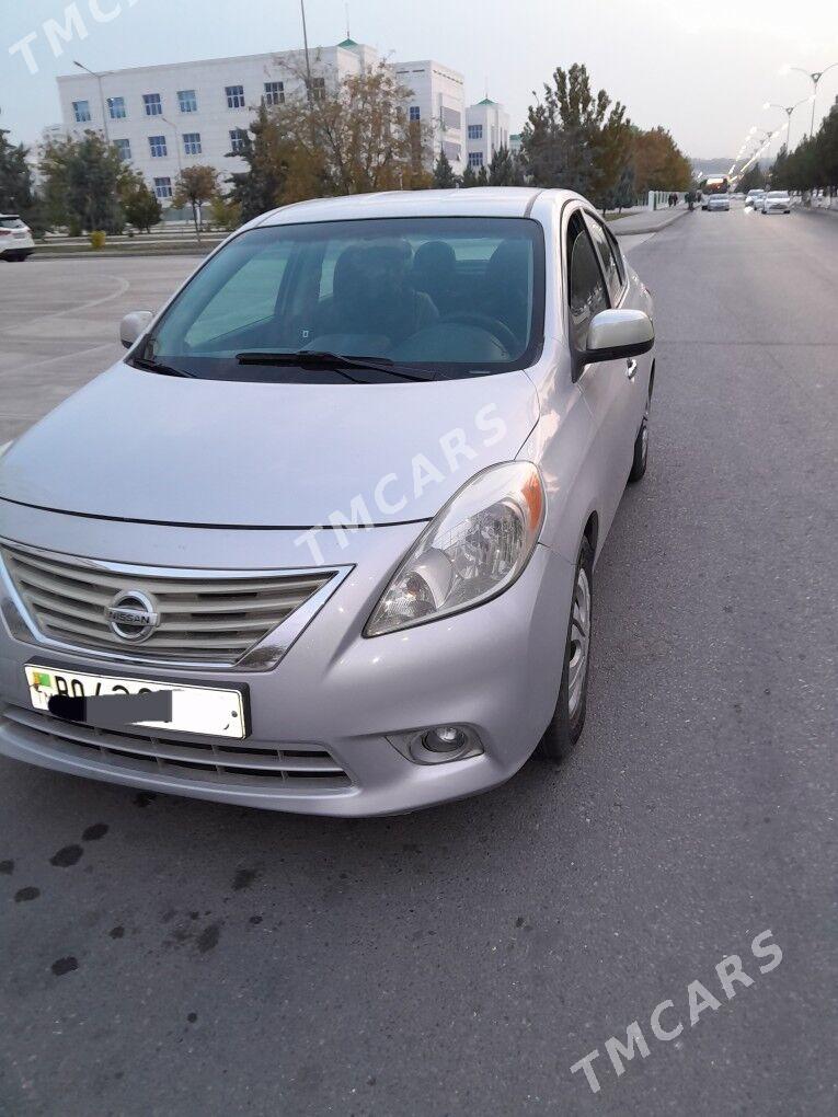 Nissan Versa 2013 - 98 000 TMT - Кëши - img 2