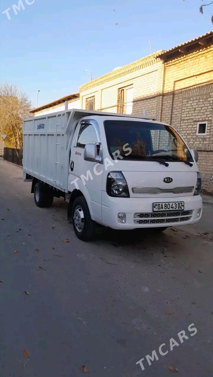 Kia Bongo 2015 - 280 000 TMT - Дашогуз - img 2