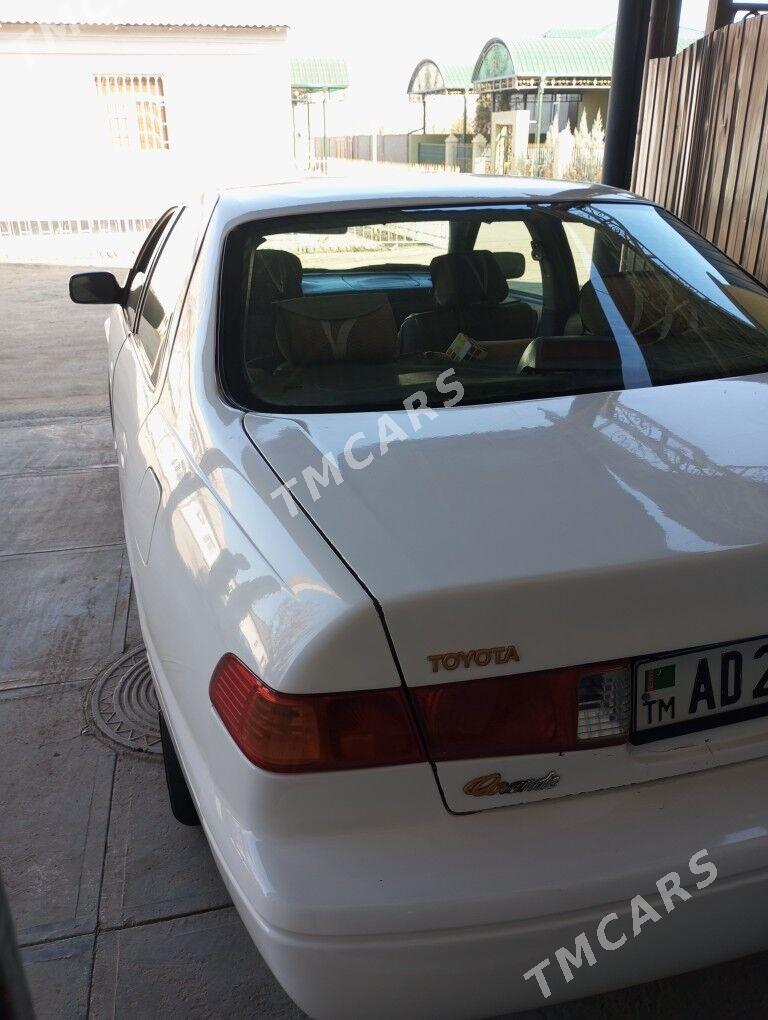 Toyota Camry 1998 - 110 000 TMT - Daşoguz - img 3