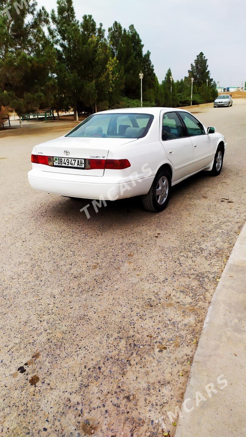 Toyota Camry 2001 - 90 000 TMT - Теджен - img 5