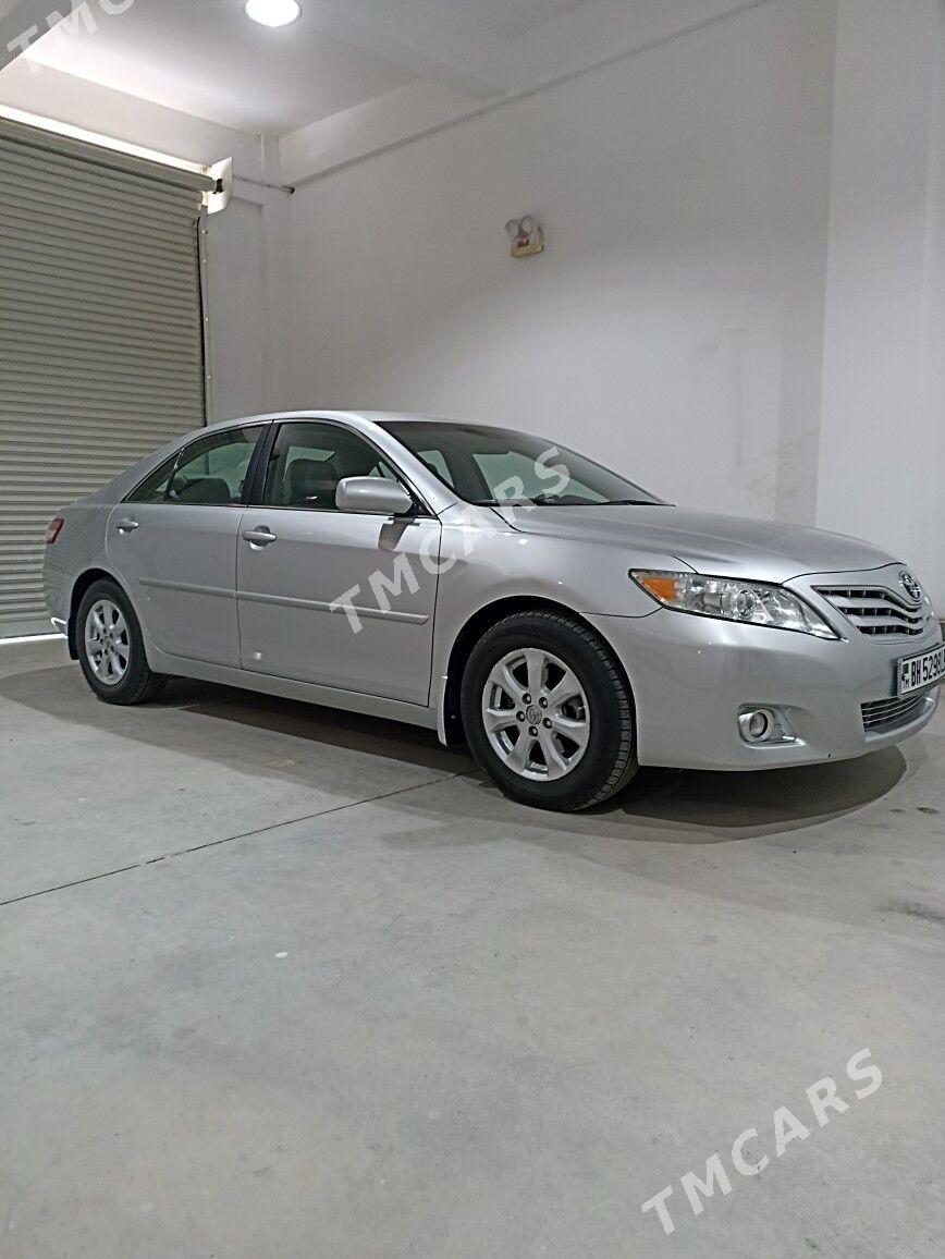 Toyota Camry 2011 - 195 000 TMT - Дянев - img 2