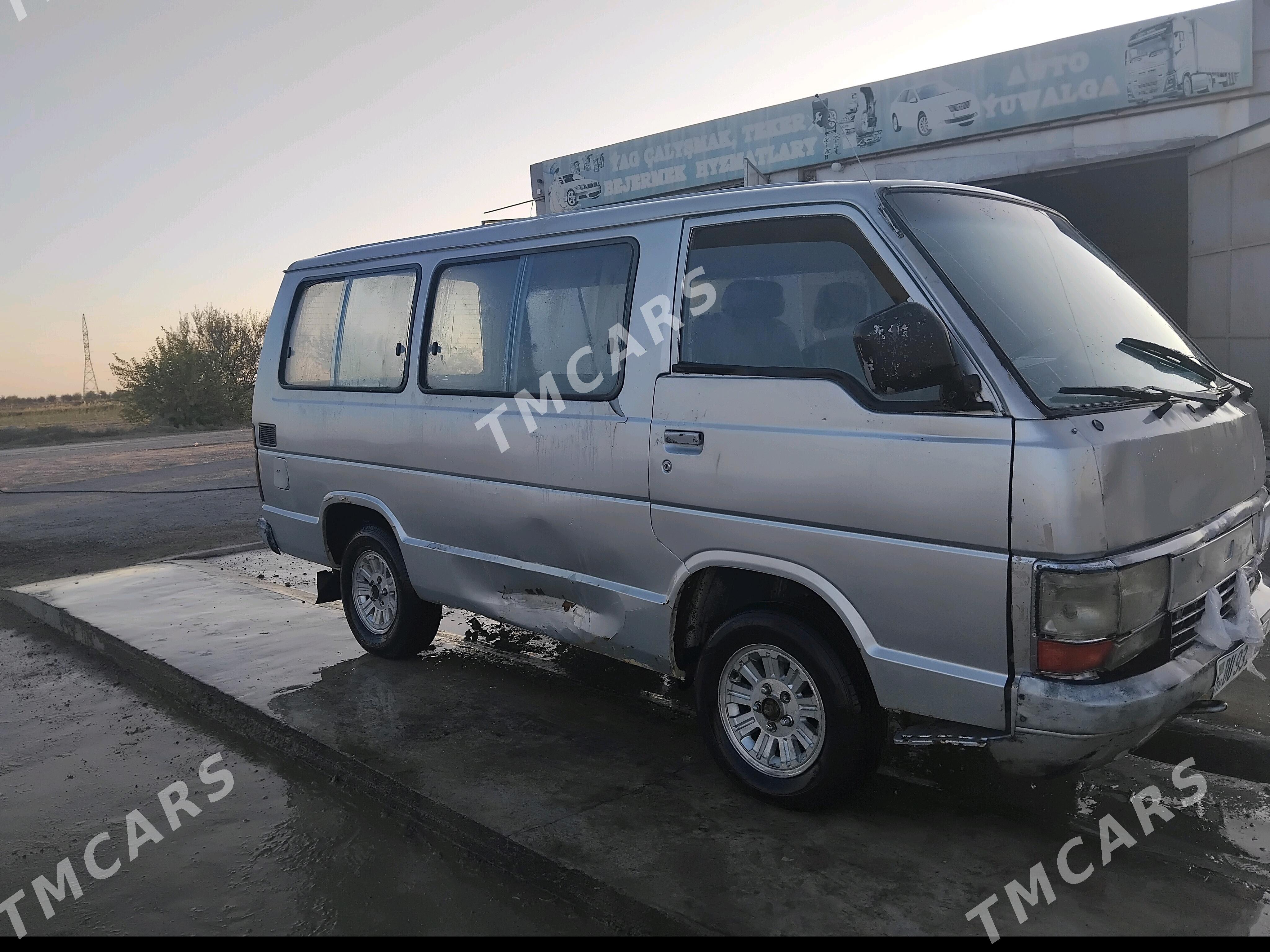 Toyota Hiace 1988 - 19 000 TMT - Murgap - img 2