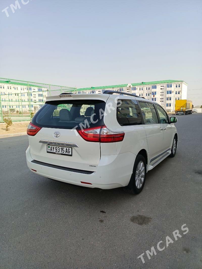 Toyota Sienna 2018 - 650 000 TMT - Aşgabat - img 4