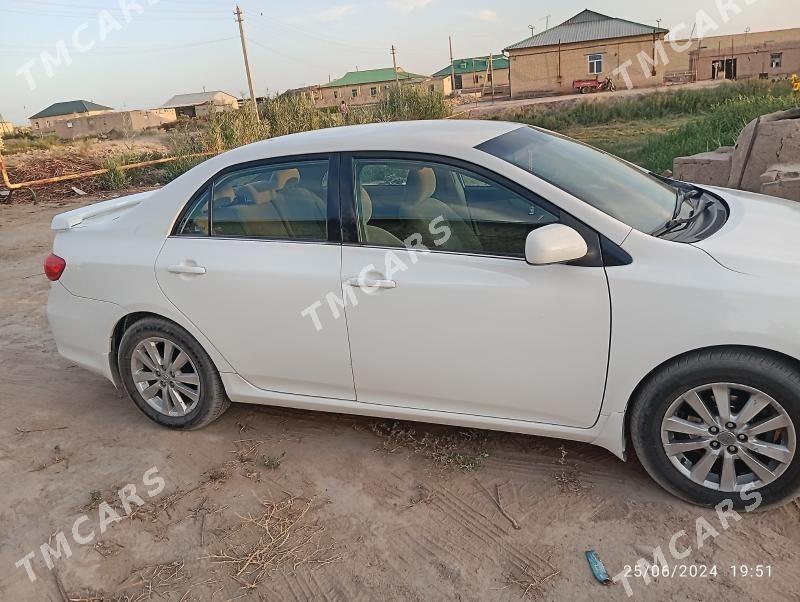 Toyota Corolla 2013 - 145 000 TMT - Туркменабат - img 2