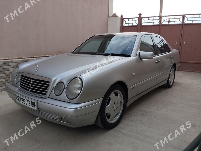 Mercedes-Benz E320 1999 - 120 000 TMT - Balkanabat - img 2