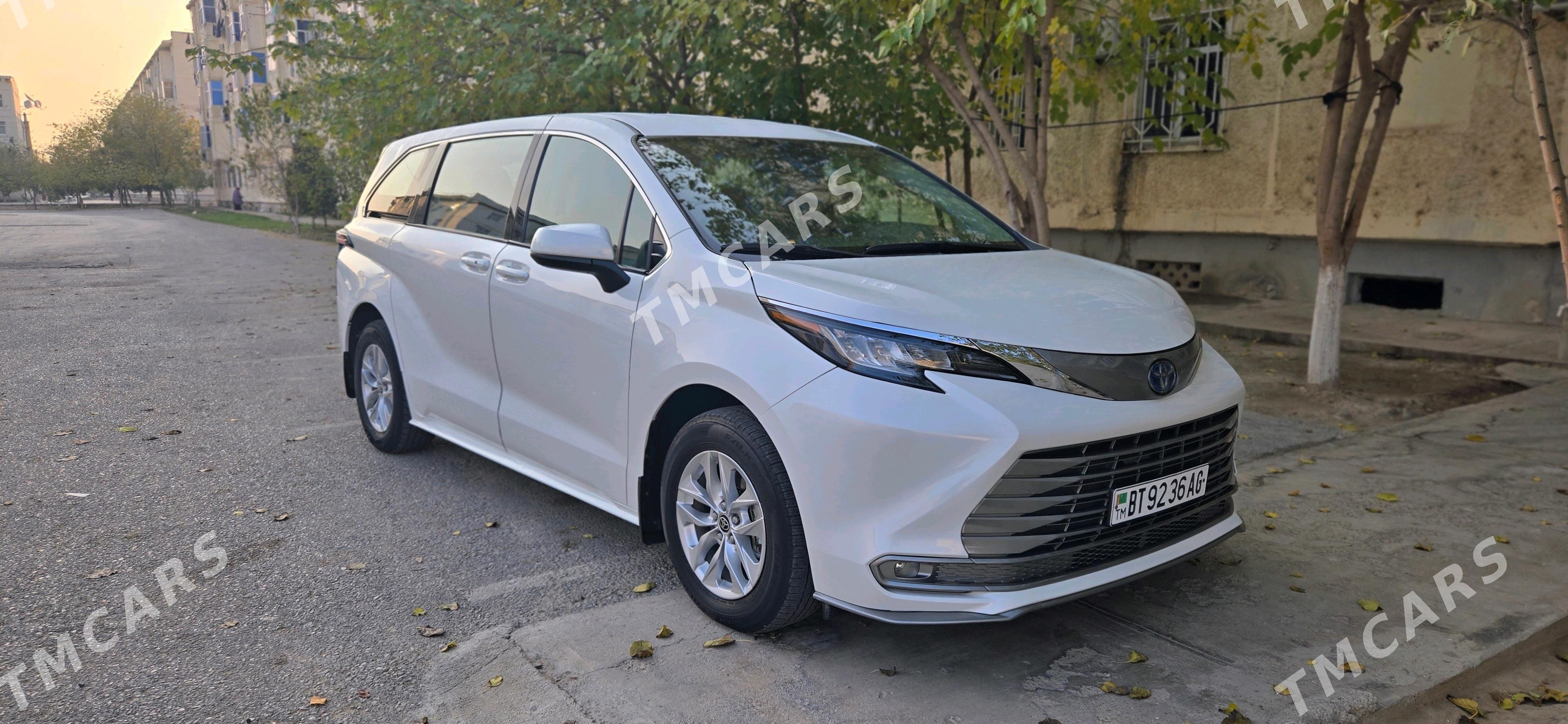 Toyota Sienna 2022 - 469 000 TMT - Aşgabat - img 2