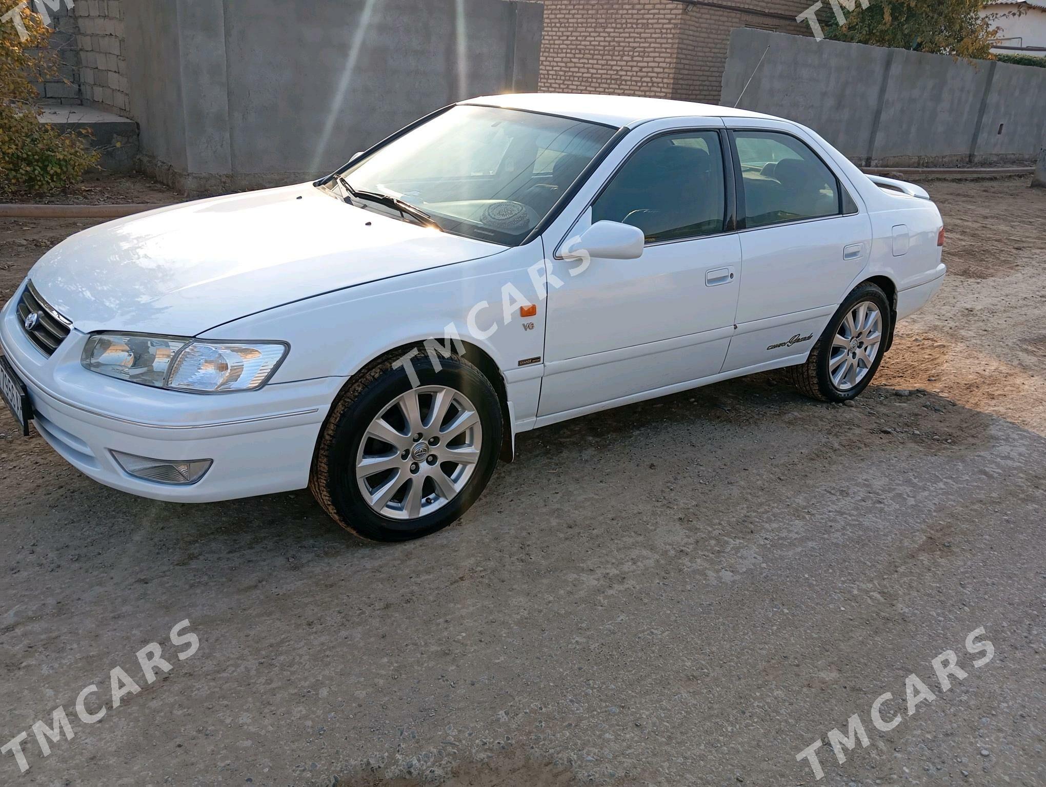 Toyota Camry 2001 - 109 000 TMT - Теджен - img 2