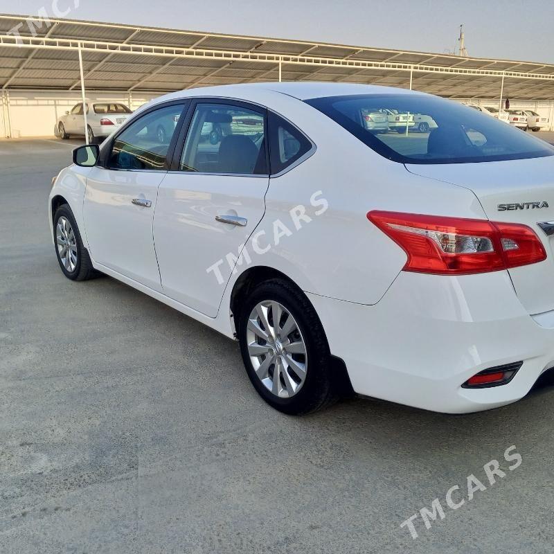 Nissan Sentra 2018 - 152 000 TMT - Кëши - img 3