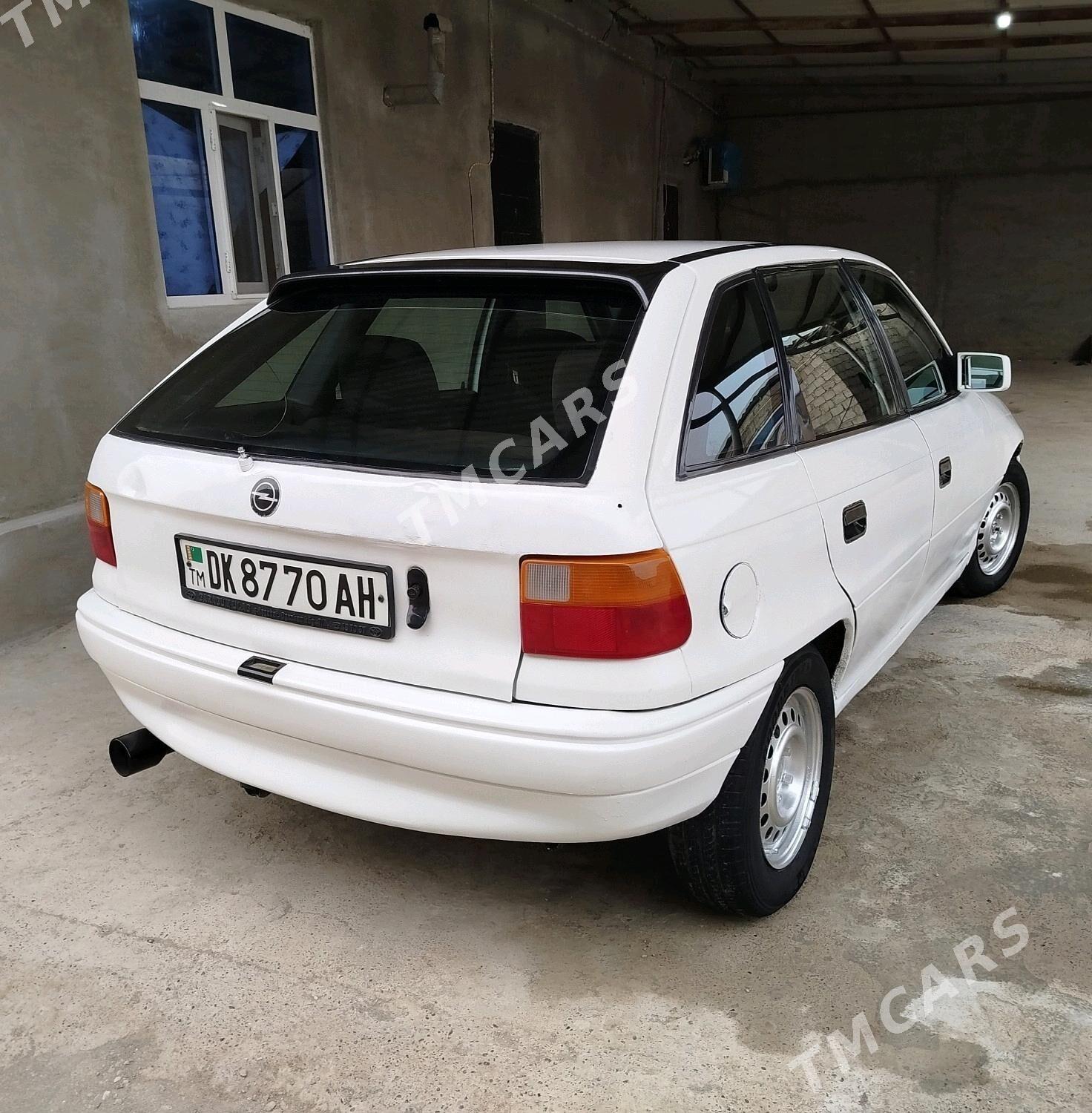 Opel Astra 1992 - 26 000 TMT - Яшлык - img 7