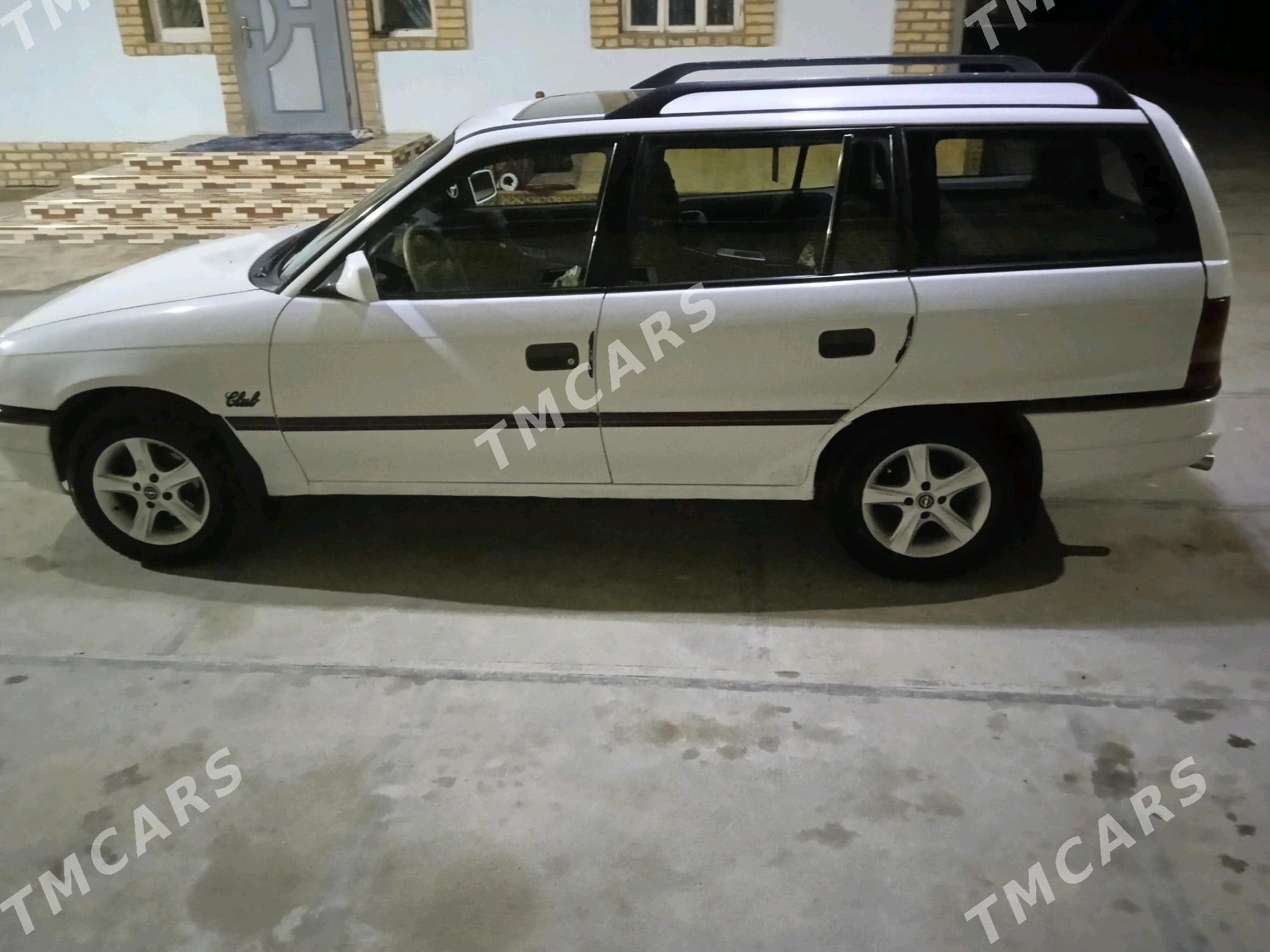 Opel Astra 1993 - 38 000 TMT - Векильбазар - img 4