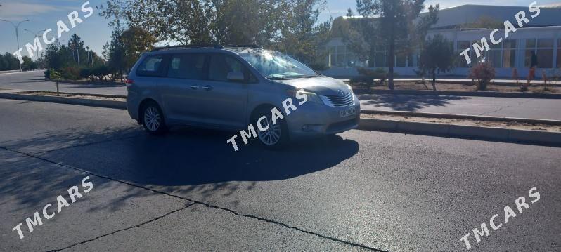 Toyota Sienna 2012 - 230 000 TMT - Ашхабад - img 2