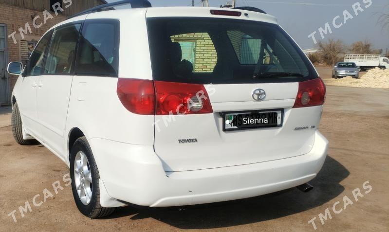 Toyota Sienna 2006 - 160 000 TMT - Мары - img 2