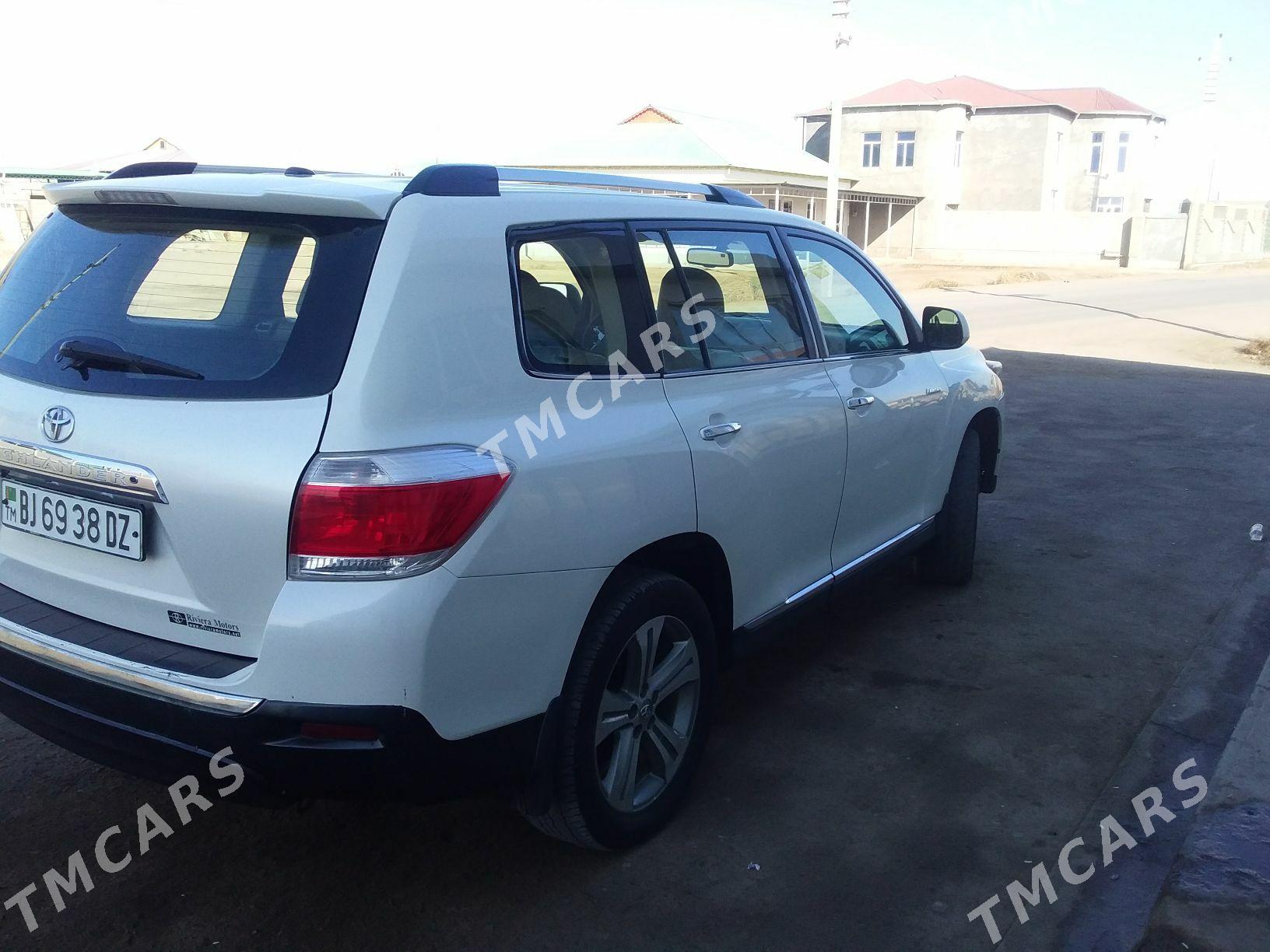 Toyota Highlander 2011 - 310 000 TMT - Дашогуз - img 2