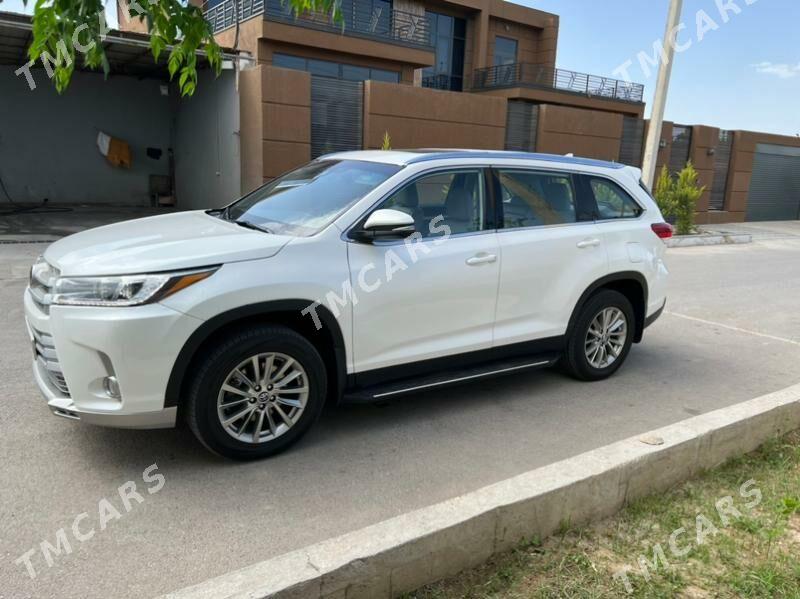 Toyota Highlander 2019 - 437 000 TMT - Гёкдже - img 3