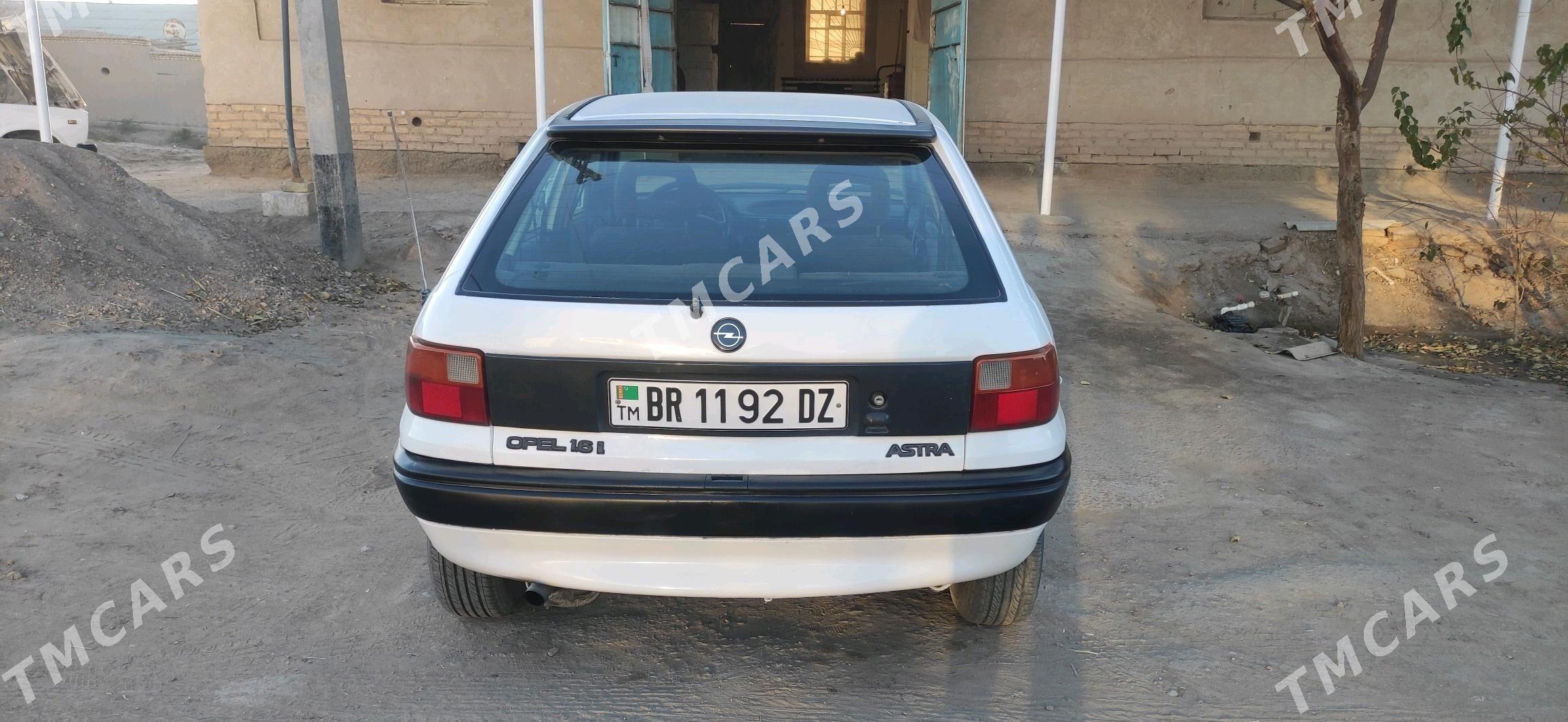 Opel Astra 1993 - 36 000 TMT - Gubadag - img 6