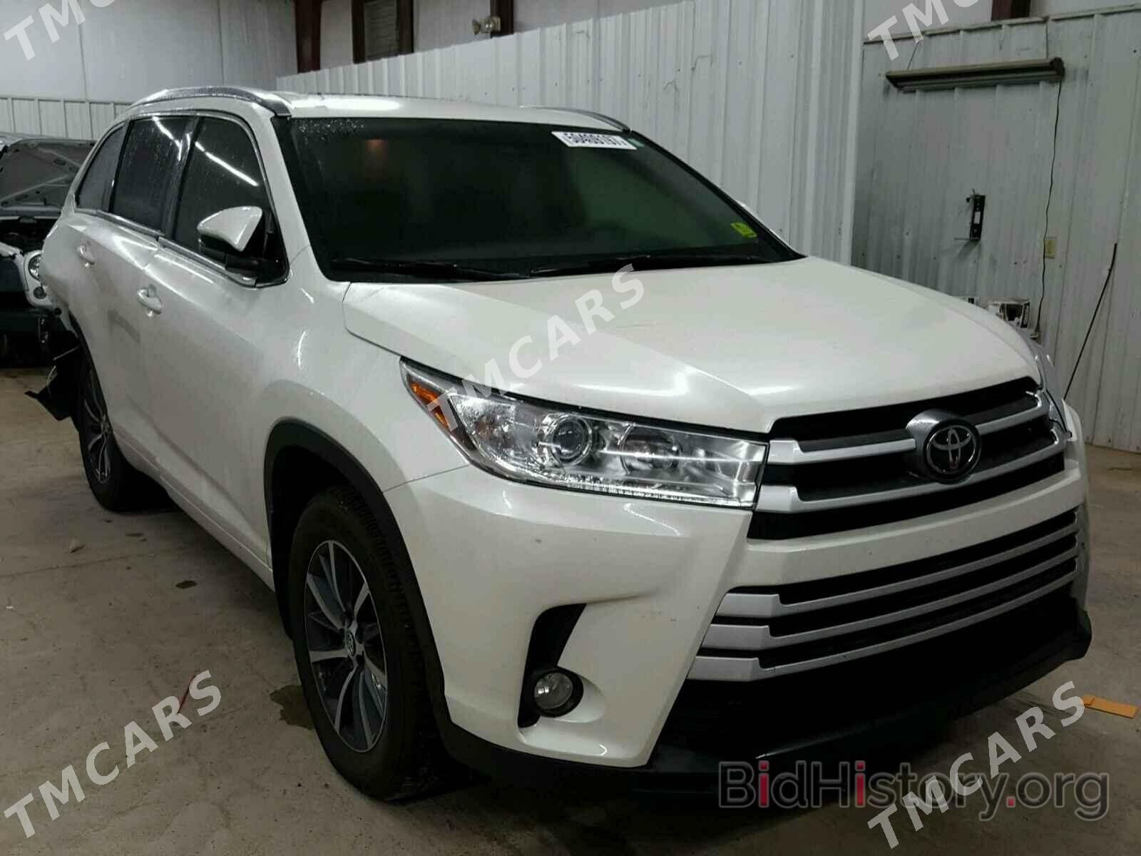 Toyota Highlander 2017 - 440 000 TMT - Кëши - img 2